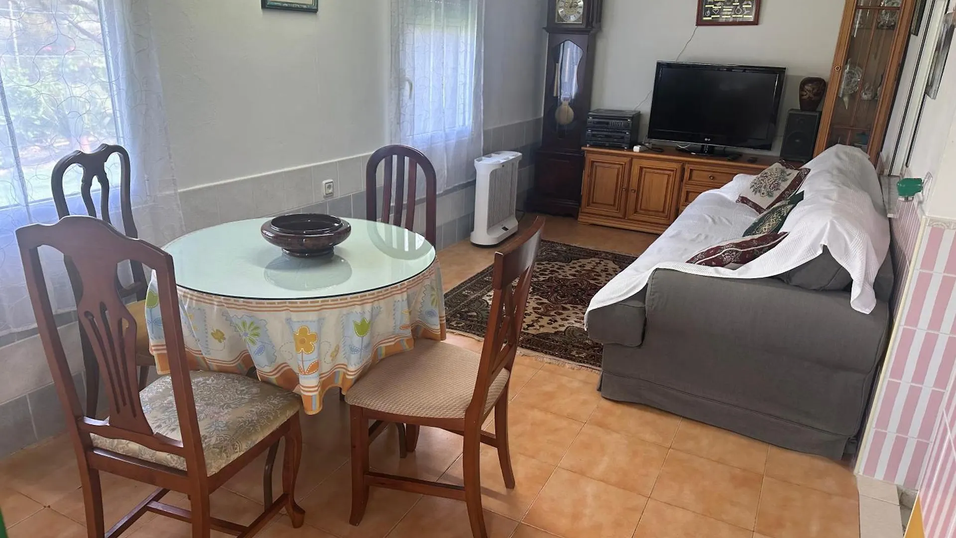 La Guindilla Guest House Gibraleon 0*,  Spain