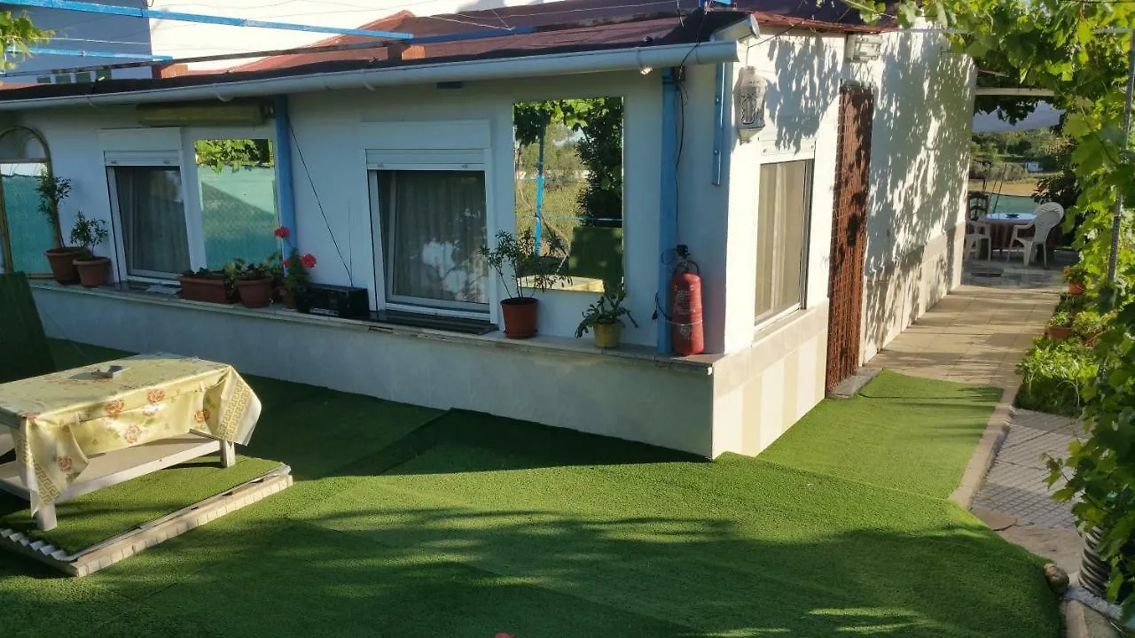 La Guindilla Guest House Gibraleon 0*,  Spain